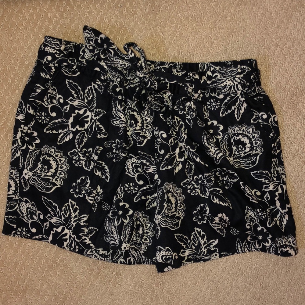 Black and white pattern shorts
